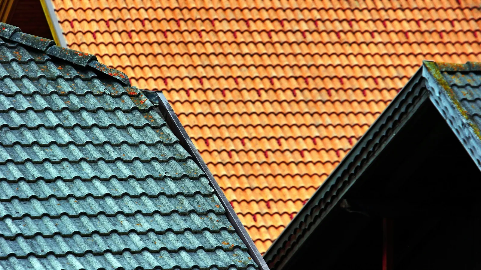 Shingle, Tile, Slate or Metal? Choosing a Roof for Houston Weather